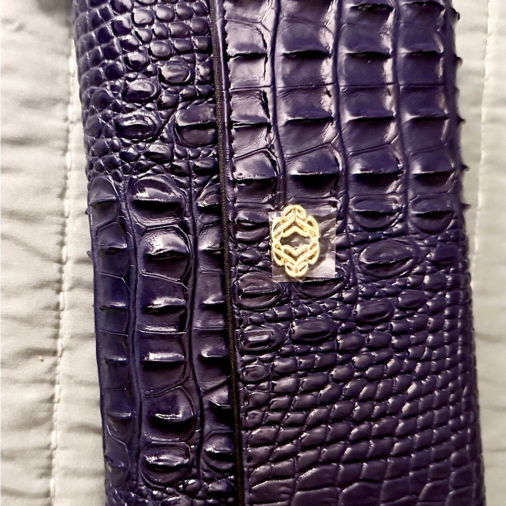 Elegant Crocodile Pattern Clutch - Purple